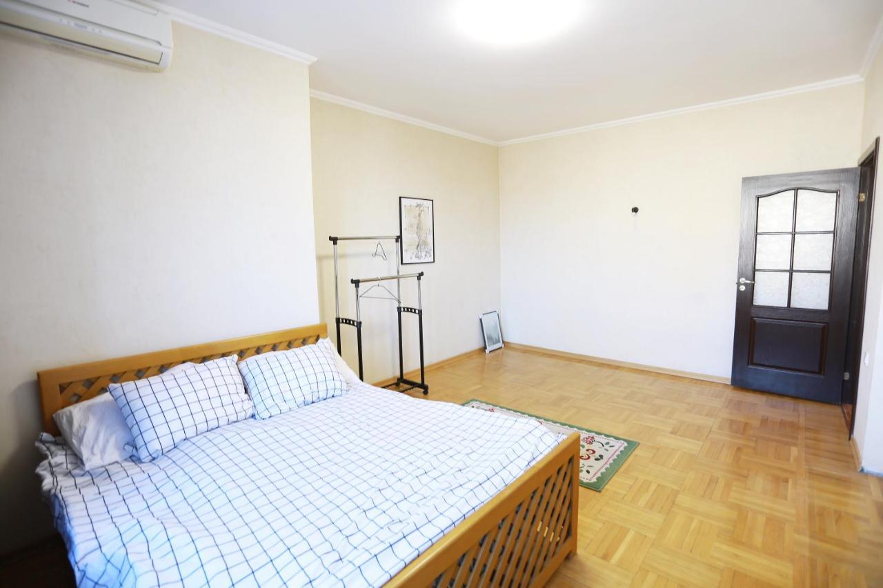 City Garden Apartments Є Інтернет Без Світла Odessa Ngoại thất bức ảnh